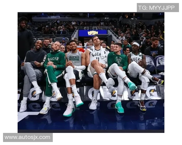 篮网大胜雄鹿，迎来好春节：篮球激情与节日喜庆完美结合